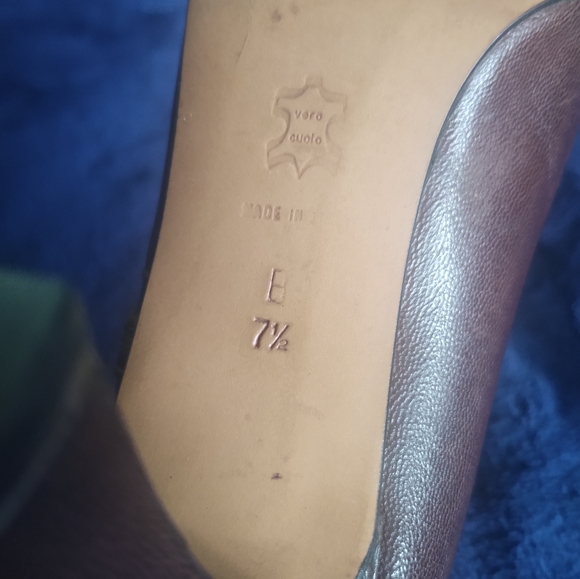 7 1/2 leather brown & copper Shoes - Picture 14 of 14